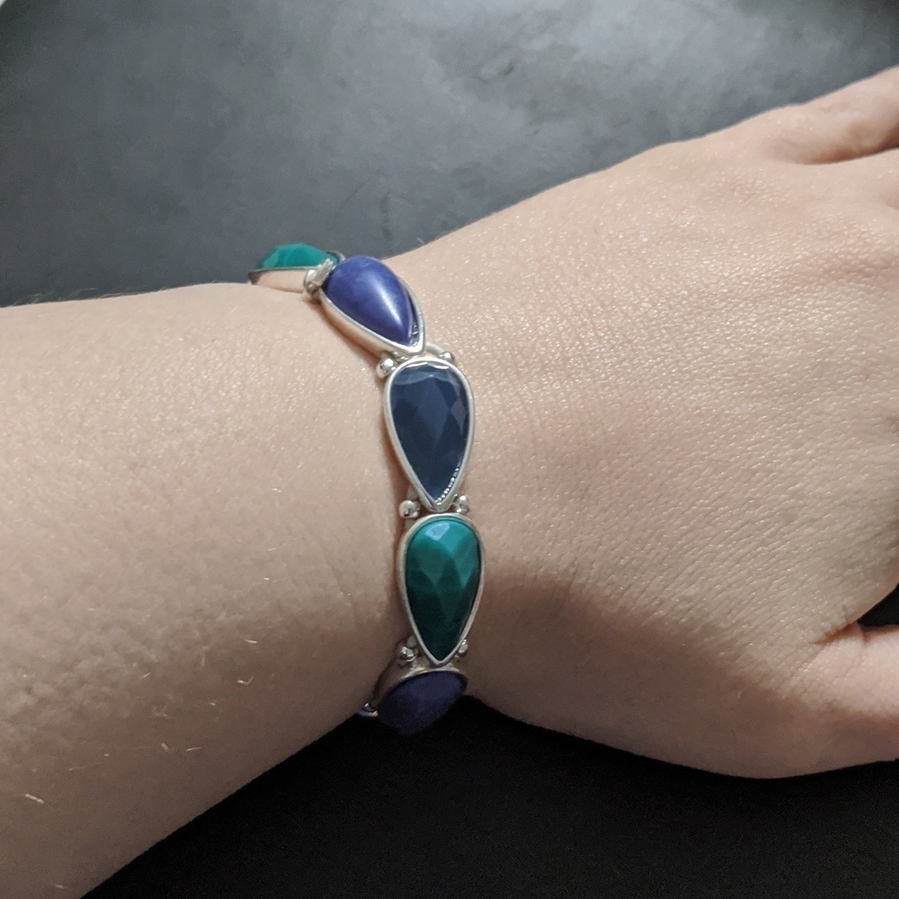 Nine West Silver Tone Blue Teardrop Stretchy Elastic Statement Bracelet